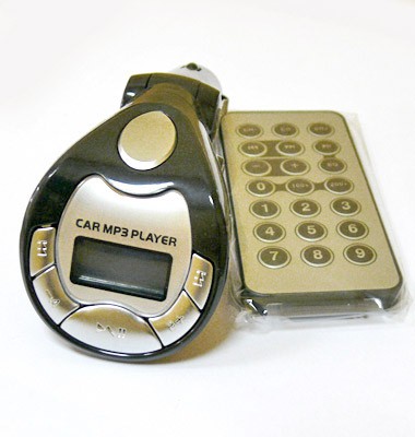 Автомобильный MP3 модулятор – модель 034 new Автомобильный модулятор 034 NEW модель 3 в 1 с улучшенными характеристиками. Модулятор читает и передает информацию с аудиовыхода любого плеера, с карт памяти и флэш накопителей. 