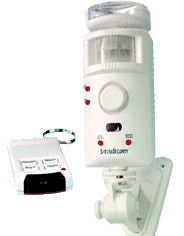 ИК-датчик со встроенной сиреной MA-795 ИК-датчик со встроенной сиреной, автономной лампой-вспышкой и беспроводным брелком постановки/снятия с охраны. 
