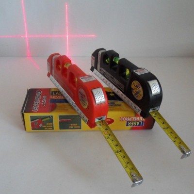 Лазерный уровень с рулеткой Подарочный компактный лазерный уровень - это настольный точный прибор, позволяющий осуществить привязку к горизонтали или вертикали с помощью лазерной метки совместно с тремя пузырьковыми ампулами. 