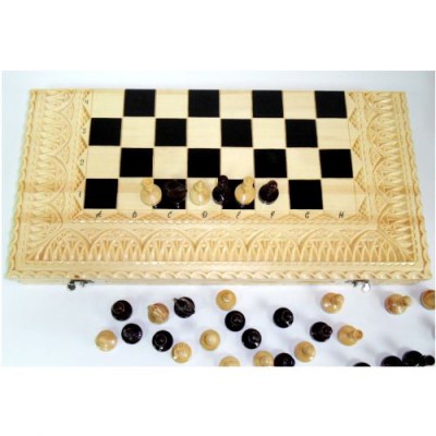 Деревянные шахматы в резном ларце 60 см  Шахматы с деревянной резной доской, напоминающей ларец размером 60х30х7,5 см и оригинальной индикацией шахматных полей делают набор приятным приобретением и хорошим подарком.